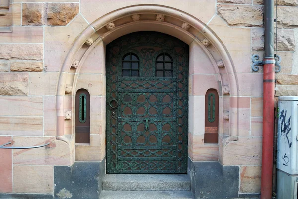 Вимушене двері до середньовічної будинку, Freibur Ліцензійні Стокові Фото