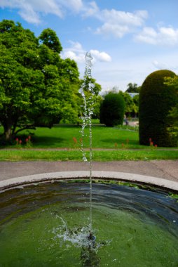 Fountain su damlaları