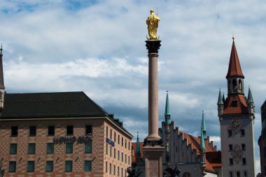 Münih Marienplatz