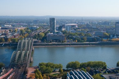 rhain Nehri ve köprü, Köln