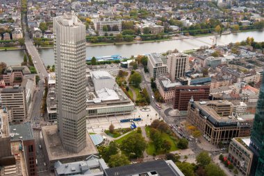 Frankfurt bankacılık bölgesine ve ana