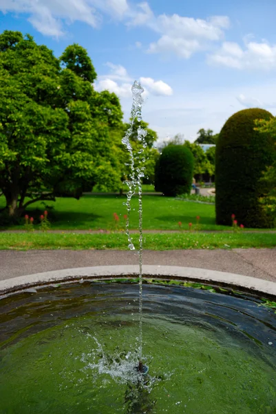 Gotas de água da fonte — Fotografia de Stock