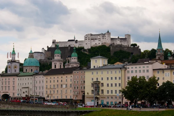Salzburg embankment and riverside — Stock Photo, Image