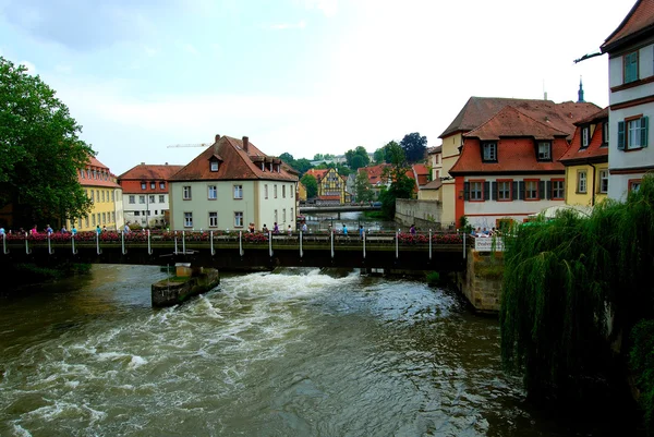 Мост через реку Регниц в Бамберге — стоковое фото