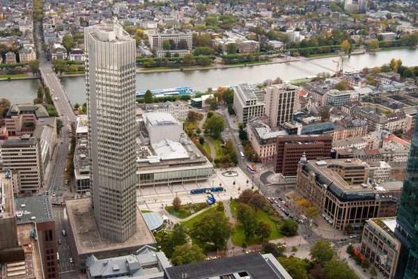 Frankfurt banking district and Main — Stock Photo, Image