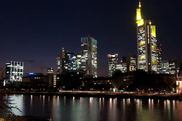 Francoforte centro di notte — Foto Stock