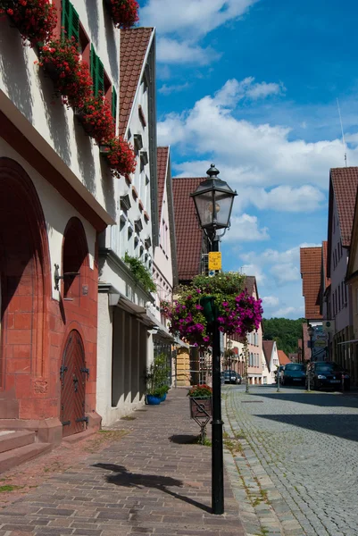 Stuttgart çiçekli sokak fener — Stok fotoğraf
