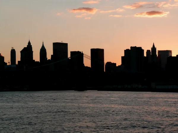 Manhattan bei Sonnenuntergang — Stockfoto