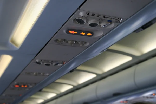 Sufit kabiny samolotu — Zdjęcie stockowe