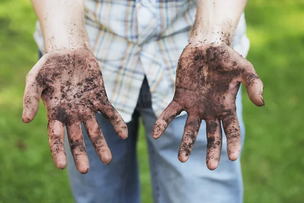 Dirty hands — Stock Photo, Image