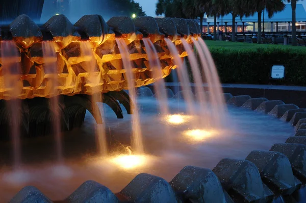 Ananas fontána v Charlestonu, sc — Stock fotografie