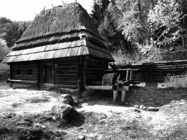 古い伝統的なウクライナの家 — ストック写真