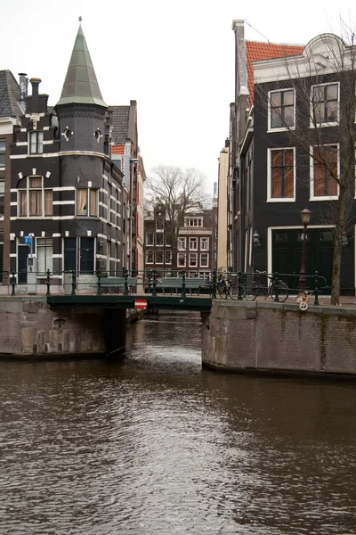 アムステルダムのシャネル — ストック写真