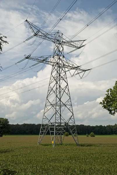 Πυλώνες ηλεκτρικής ενέργειας — Φωτογραφία Αρχείου