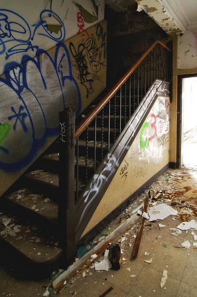 Schody pokryte graffiti — Zdjęcie stockowe