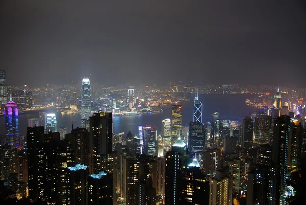 hong Kong Victoria harbor gece görünümü