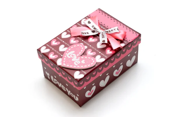 Schöne handgemachte lila Geschenk-Box isol — Stockfoto