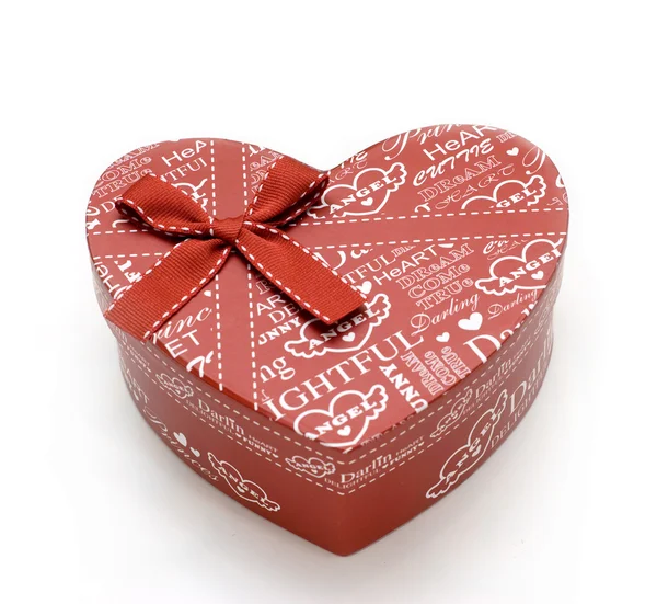 Krásná ručně vyrobené červené srdce dárkový box — Stock fotografie