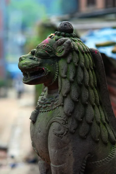 Antica scultura di nepal — Foto Stock