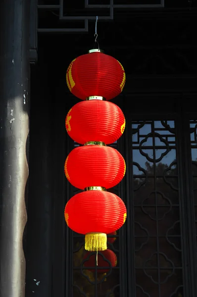 Праздничные китайские красные фонари — стоковое фото