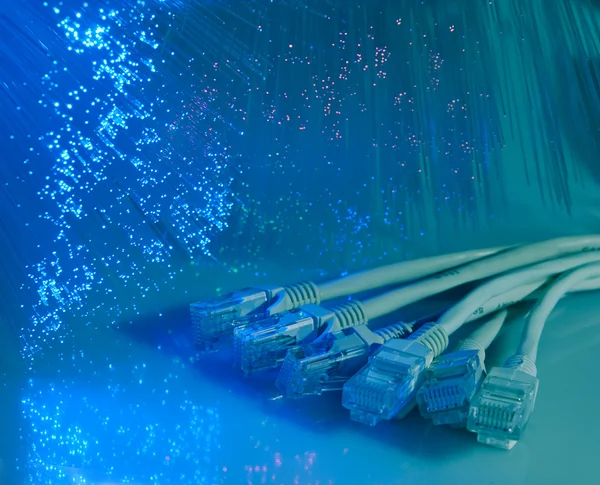 Nätverkskabel med fiber optiska — Stockfoto