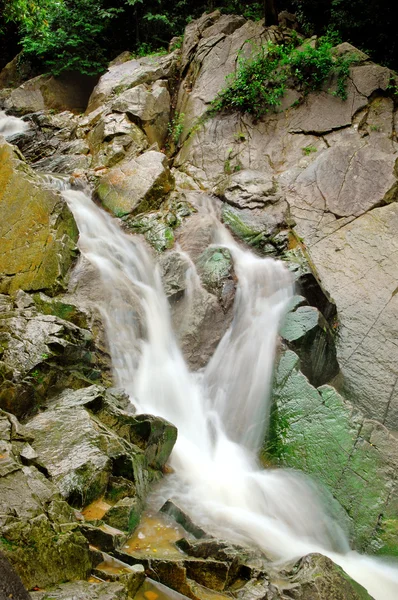 Cachoeira é linda — Fotografia de Stock