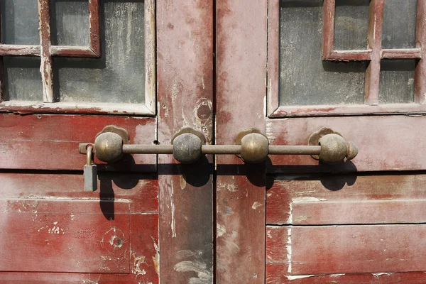 Traditionelle chinesische Tür — Stockfoto