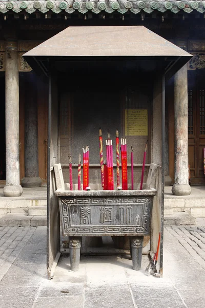 Burning incense in a censer — Stock Photo, Image