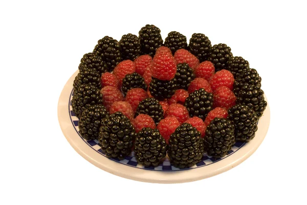 Fresh raspberries and blackberries — Stock Photo, Image