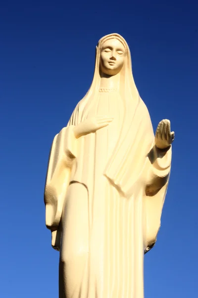 Staty av Jungfru Maria — Stockfoto