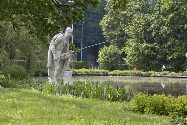 Escultura de un pescador —  Fotos de Stock