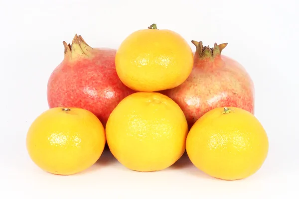 Mandarine und Granatapfel — Stockfoto