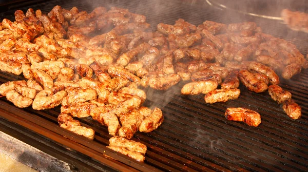Vlees op de grill — Stockfoto