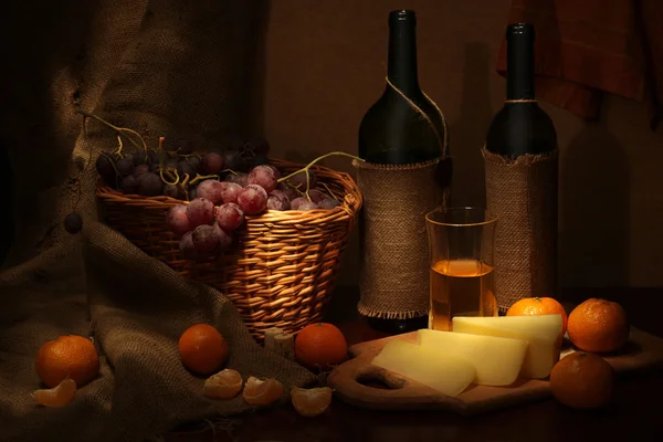 Wijn, kaas en vruchten — Stockfoto