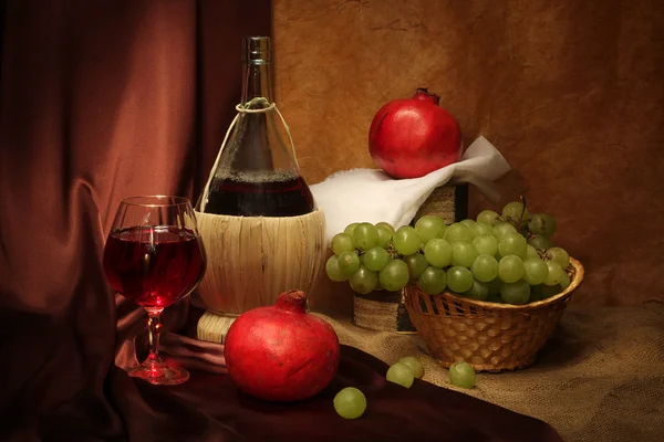葡萄酒和水果 — 图库照片
