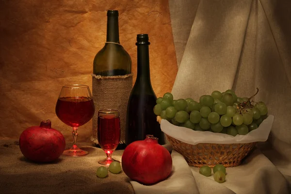Vinho e frutas — Fotografia de Stock