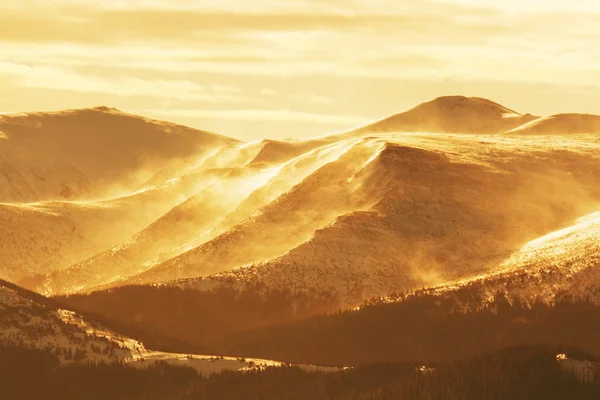 Kış dağlar — Stok fotoğraf
