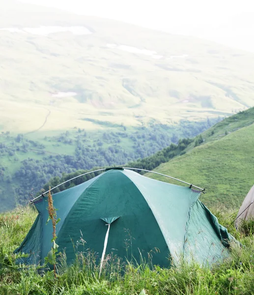 Tält i bergen — Stockfoto