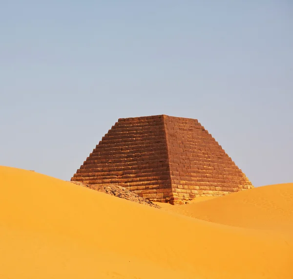 Пирамиды Судана — стоковое фото
