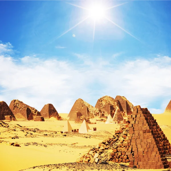 Pyramiden in Sudan — Stockfoto