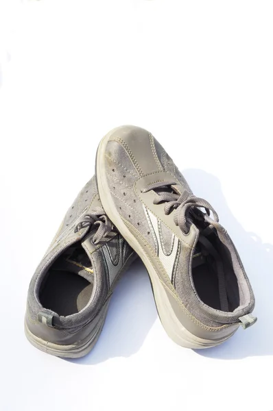 El par de zapatos deportivos viejos . — Foto de Stock