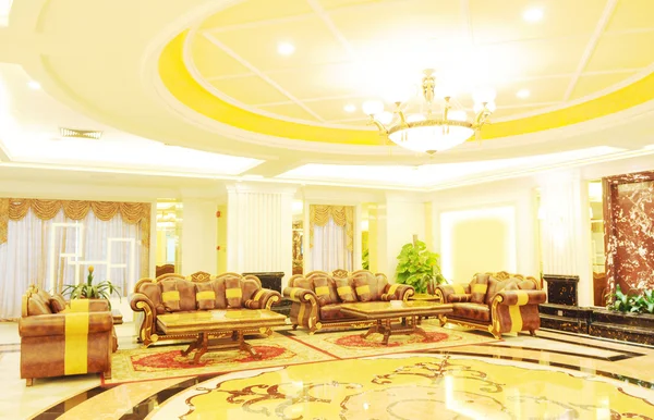 Die Lobby des Luxushotels mit Ausstattung — Stockfoto