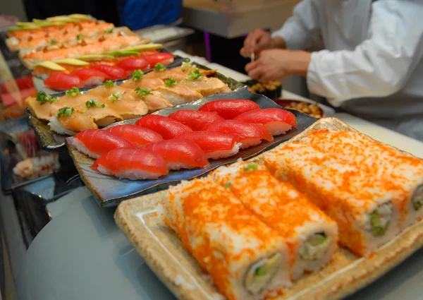 Sushi preparation on kitchen — Stock Photo, Image