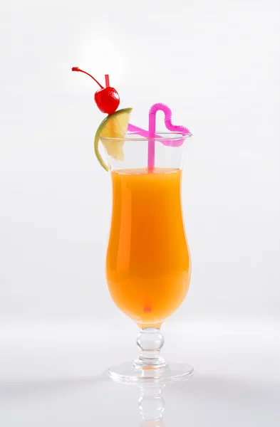 Cóctel con zumo de naranja —  Fotos de Stock