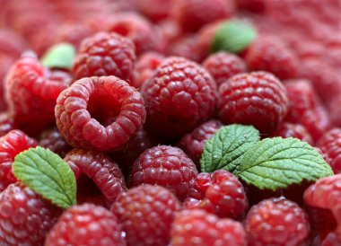 Raspberry with leaves clipart