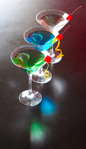 Klasické martini s plody — Stock fotografie