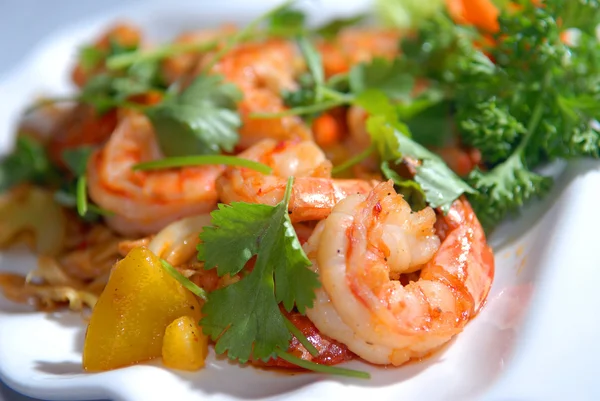 The big tiger shrimps with vegetables — Stock Photo, Image