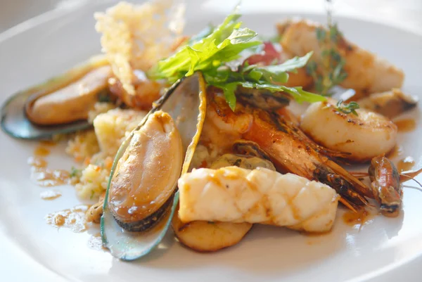 채소와 해산물 샐러드 — 스톡 사진