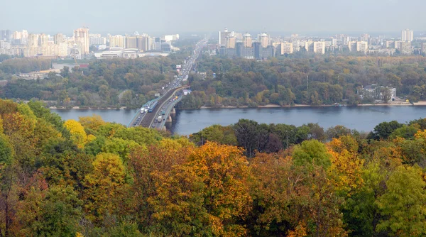 Panorama van kiev en de rivier dnepr — Stockfoto