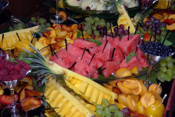 Fruit on a buffet table — Stock Photo, Image